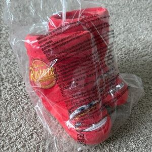 Red Rust-eze Plush Slippers